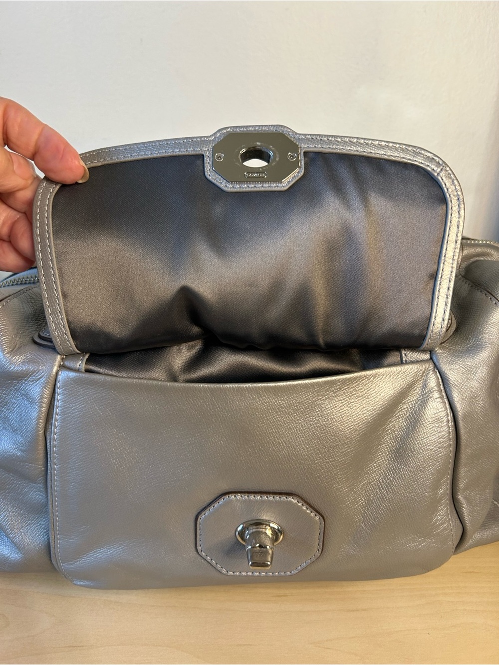 Coach Campbell Large Leather Turnlock Satchel - Picture 10 of 14